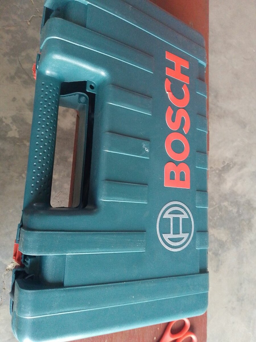 Bosch Concrete Drilling machine with accessories added