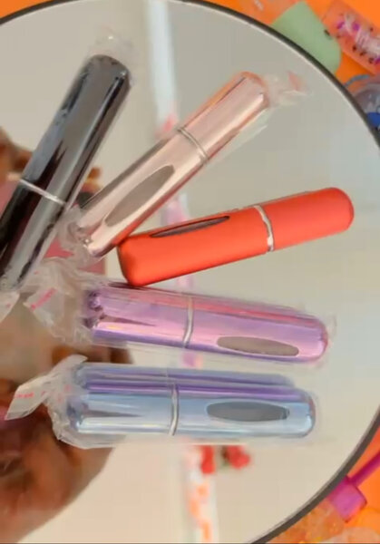 Mini flacons de parfum vides