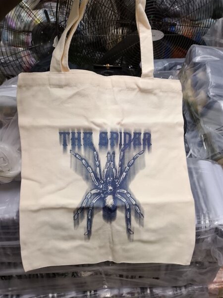 Tote bag