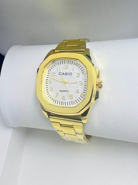 Montre Dorée Casio Quartz