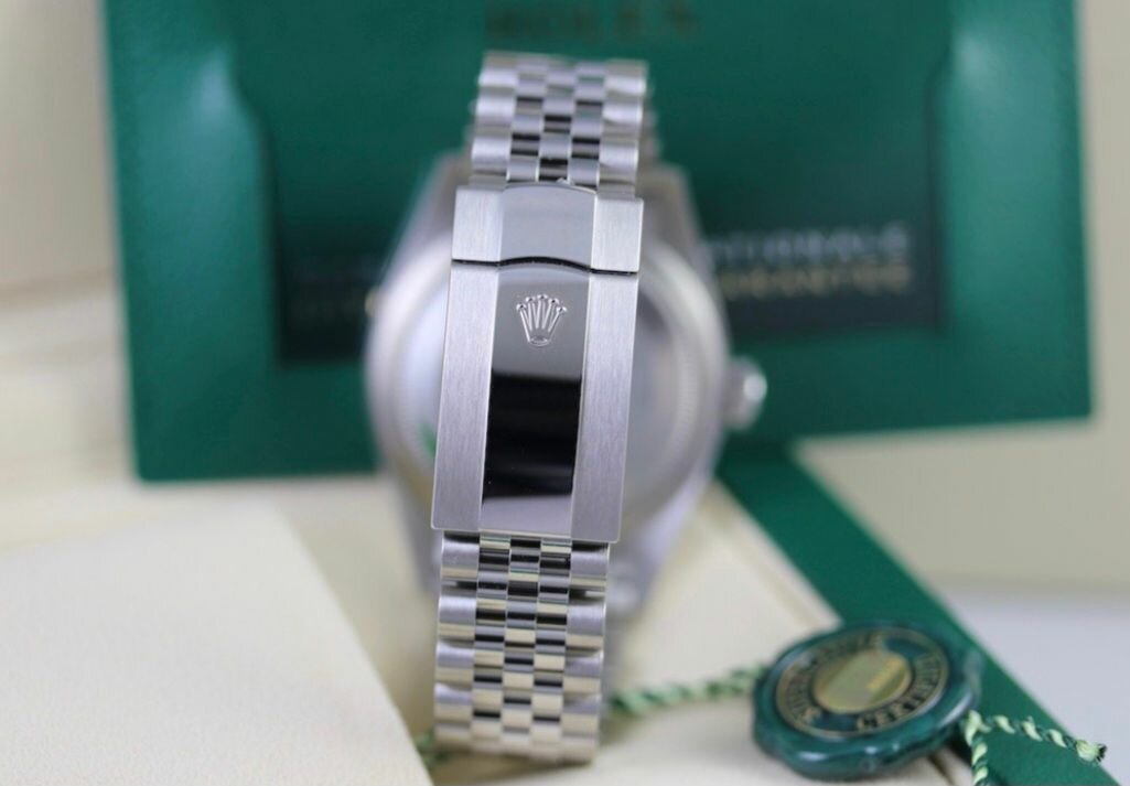 Montre Rolex Sky-Dweller Luxe