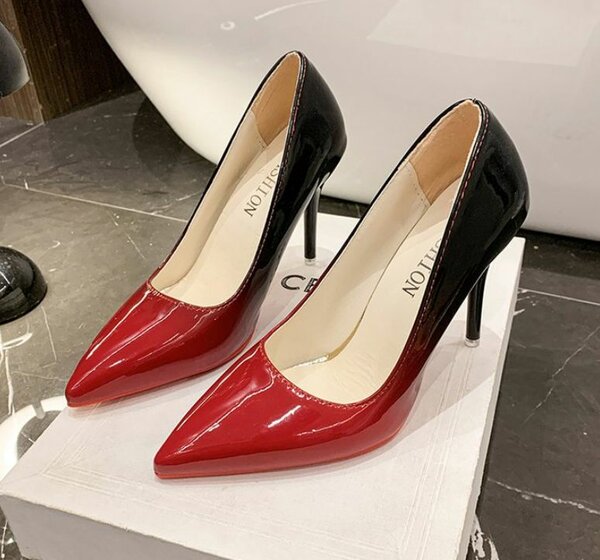 Escarpins Bicolores Élégants