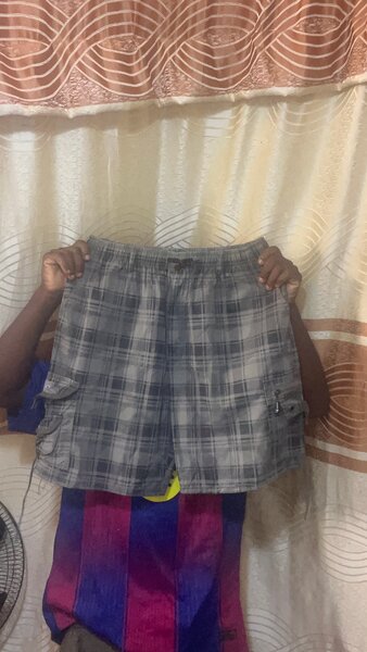 Shorts homme carreaux gris