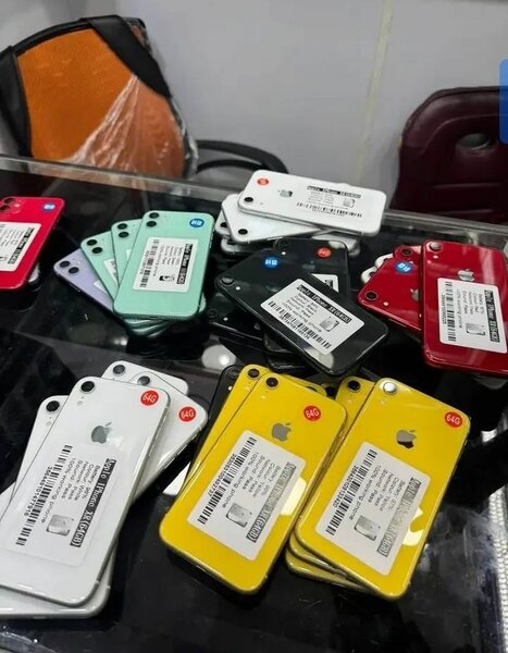 Smartphones multicolores reconditionnés