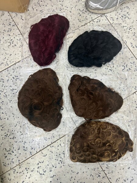 Perruque Courte Bouclée Chic