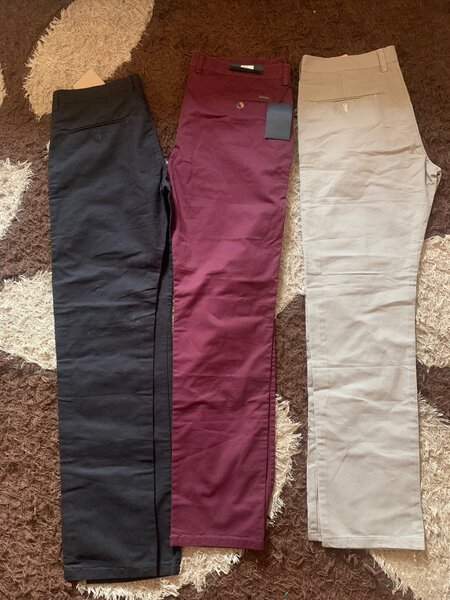 Kakii trousers