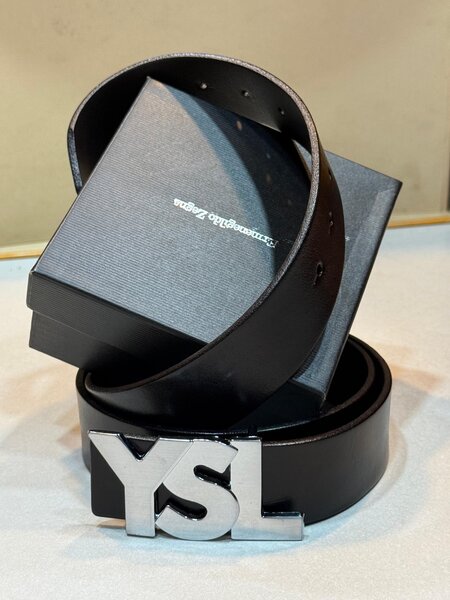 Ceinture en cuir YSL