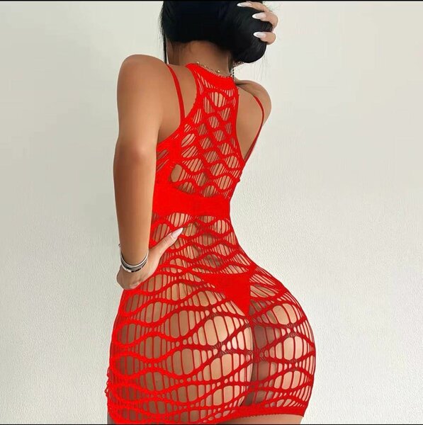 Robe rouge transparente en mesh