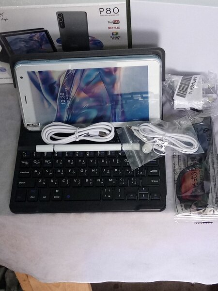 Tablette P80 avec clavier