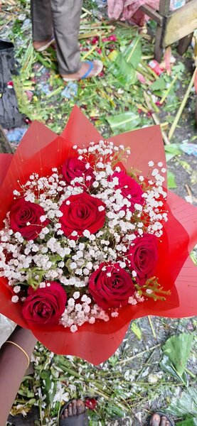 Bouquet de roses rouges fraîches