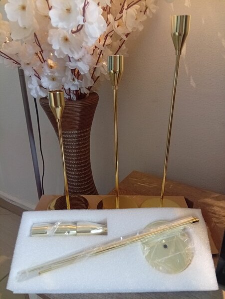 Chandeliers dorés élégants