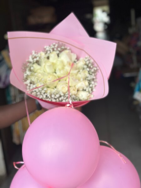 Bouquet de roses blanches