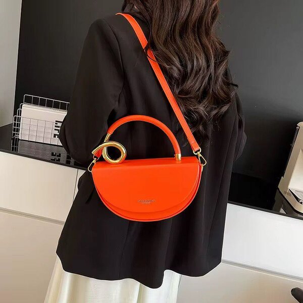 Sac à main tendance en cuir