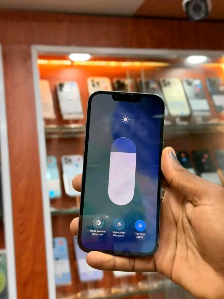 iPhone 13 Pro Max neuf d'occas