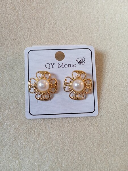 Light weight Earrings