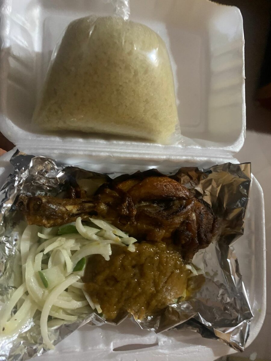 Poulet Grillé avec  attieke