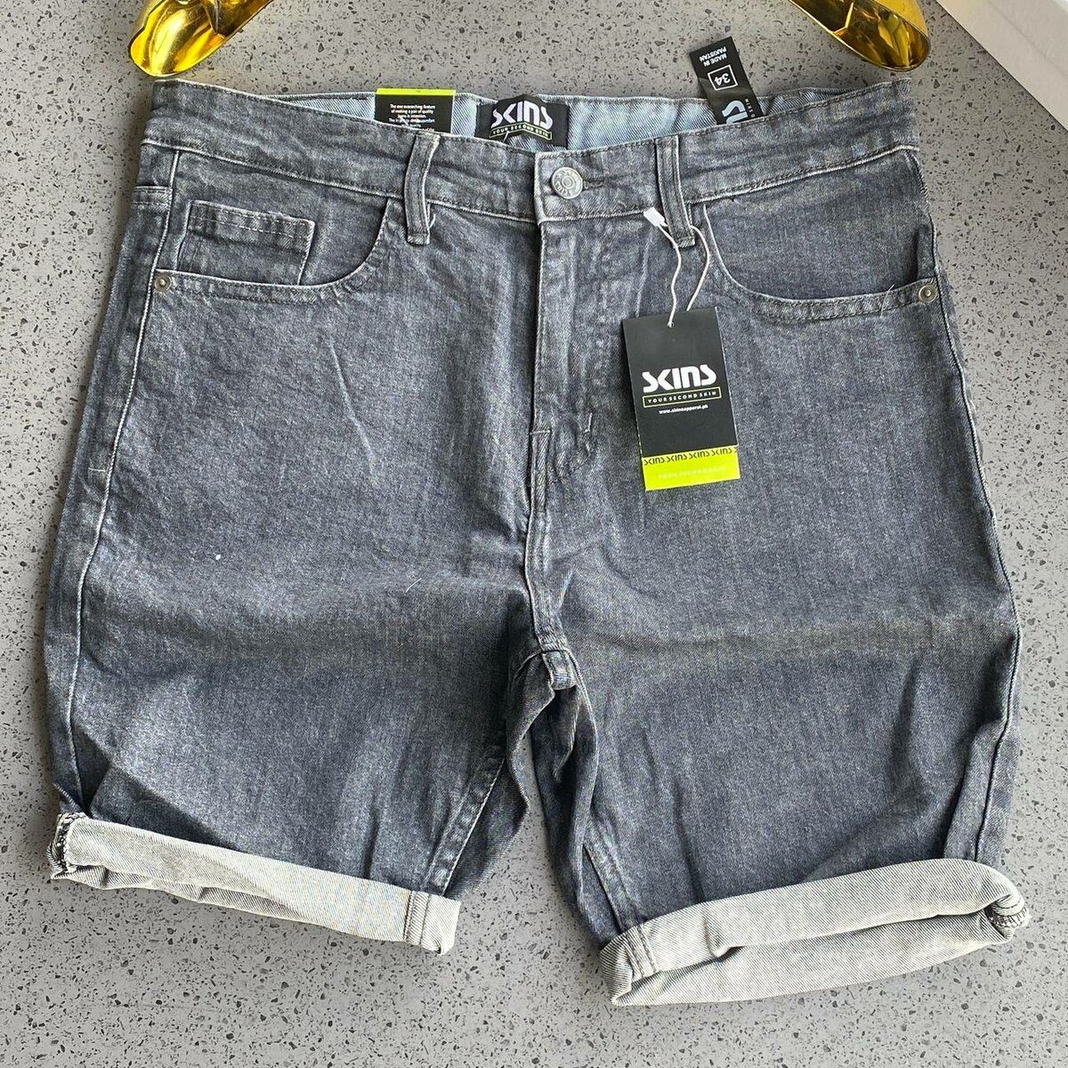 SHORT JEANS