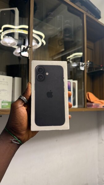 iPhone 16