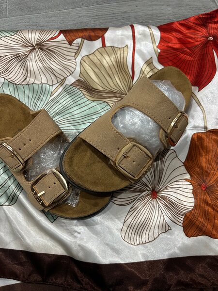 Sandales confortables en daim