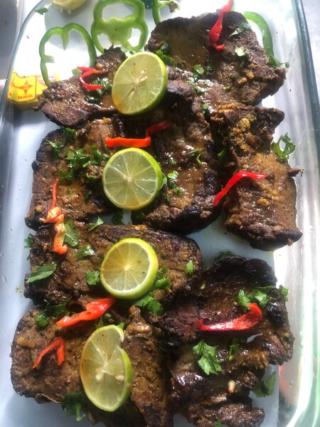 Délicieux steak grillé au poivre