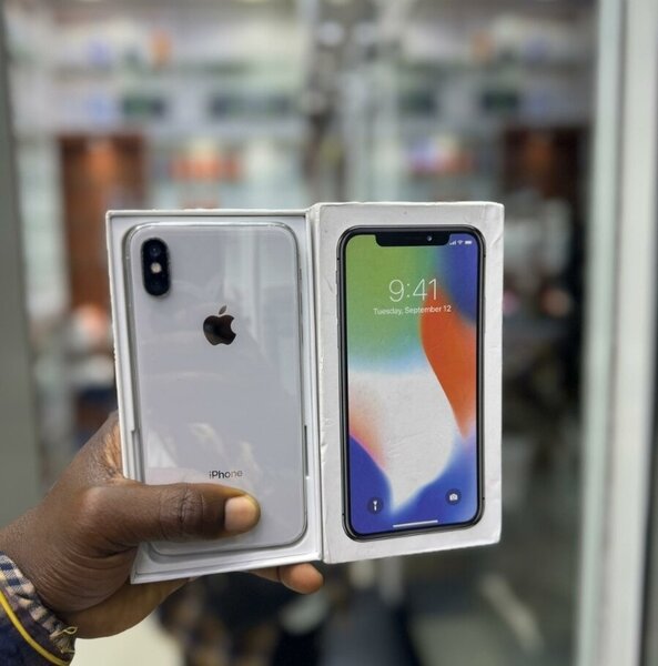 iPhone X  128Go Blanc