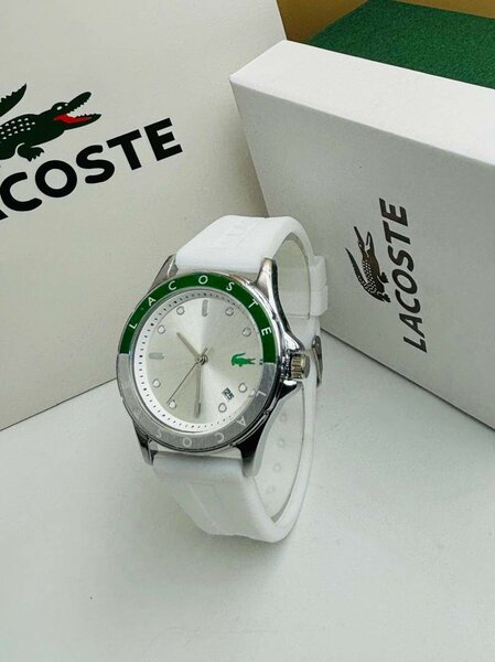 Montres Lacoste élégantes