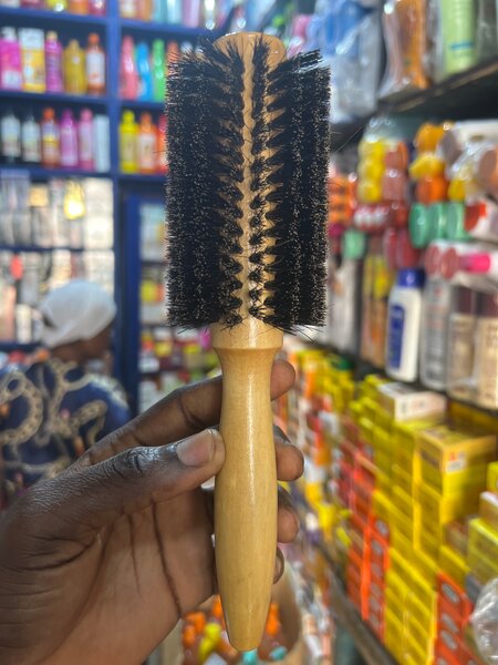 Brosse à cheveux ronde bois