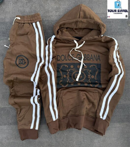 Sweat à capuche et pantalon