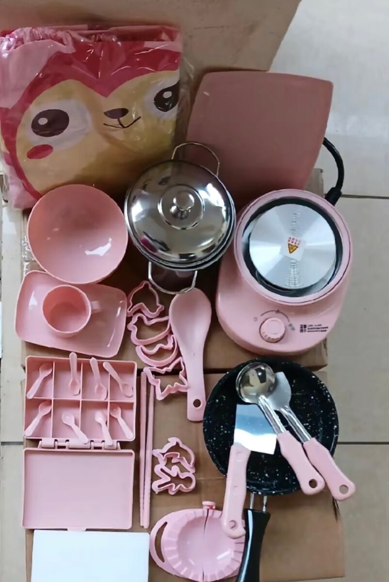 Ensemble de cuisine enfant rose