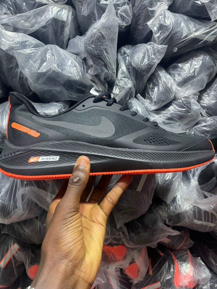 Chaussures de course légères homme