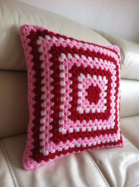 Housse de coussin crochetée