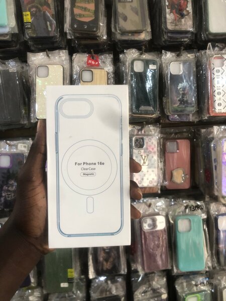 Coque Transparente iPhone 16e