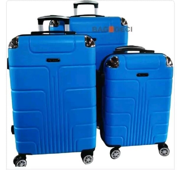 3 valises en plastique 23kG