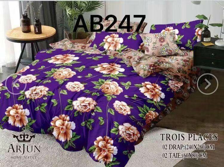 Parure Lit Trois Places Fleurie