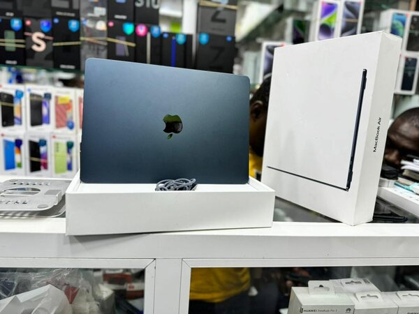 MacBook Air M2