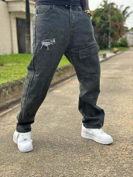 Jean cargo noir moderne