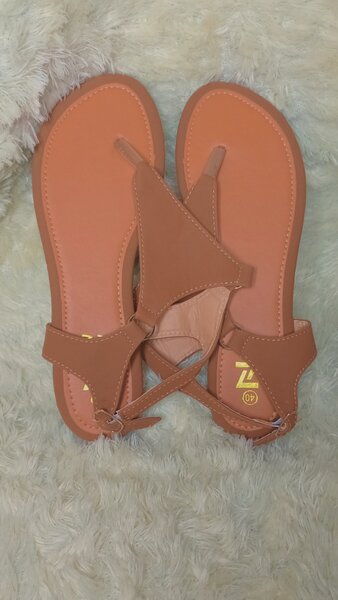 Sandales velours élégantes