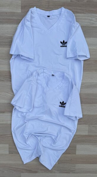 T-shirts assortis blancs pour famille