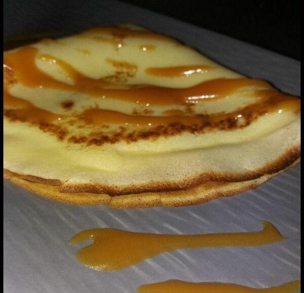 Crêpe au caramel onctueux