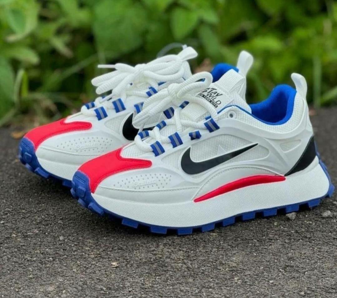 Chaussures Nike blanches pour homme