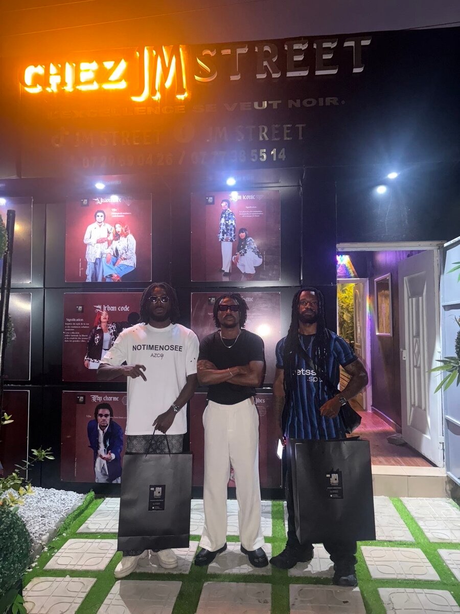 Veste en Jacquard Floral Élégante