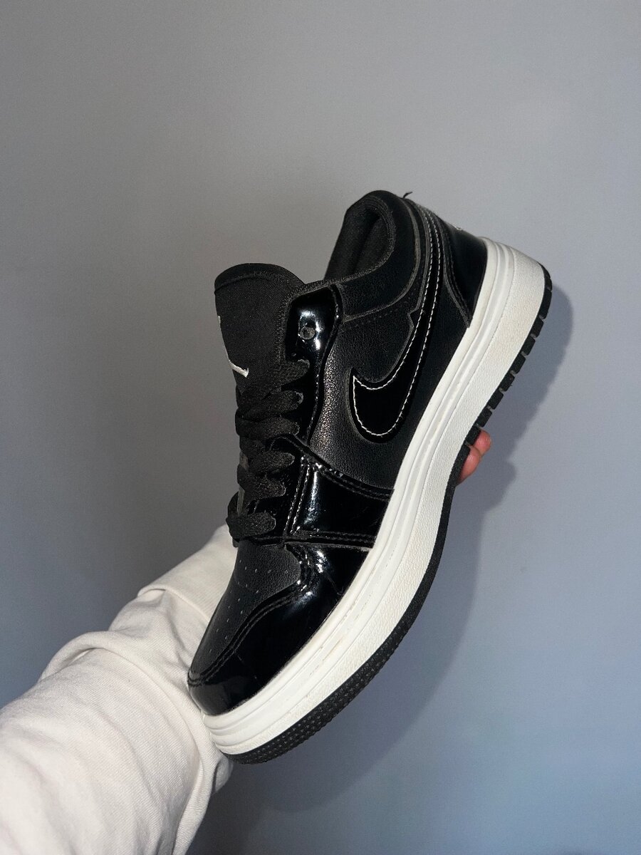 Кроссовки Jordan