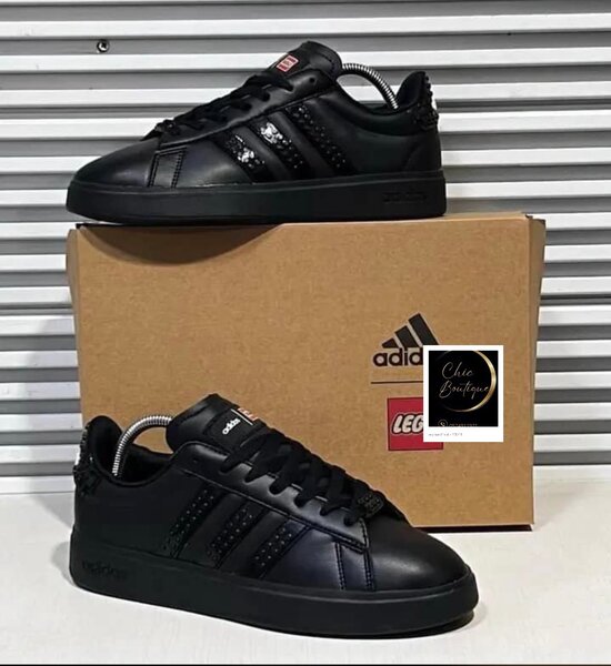 Baskets noires Adidas LEGO