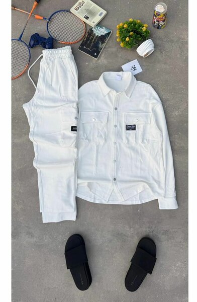 Sweat-shirt et pantalon blanc homme