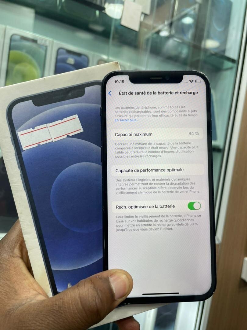 IPHONE 12 SIMPLE 64GIGA PETITE FISSURE