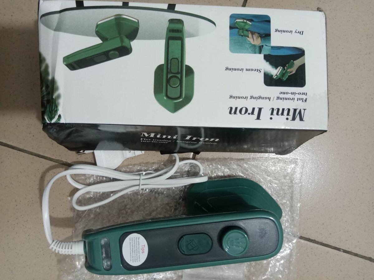 Fer à repasser compact portable