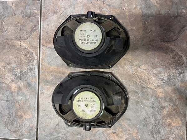 Задние динамики Mazda Atenza (6) GG, оригинал.