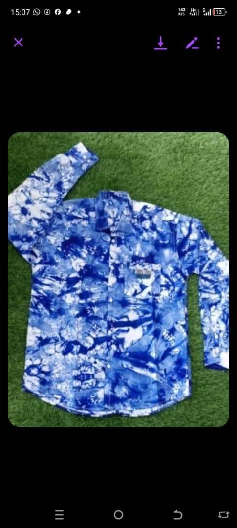 Chemise à motifs tie-dye