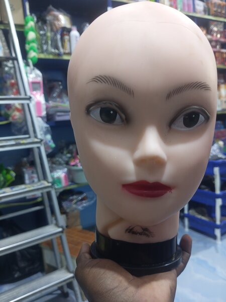 Tête à coiffer maquillage