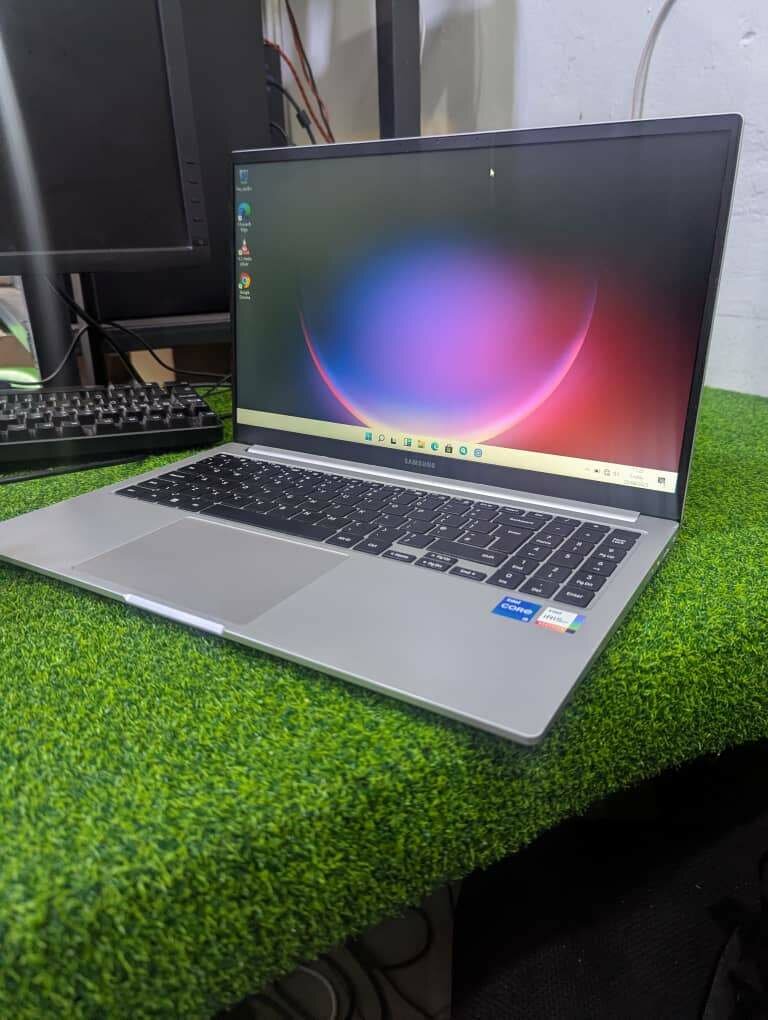 Samsung galaxy book 1